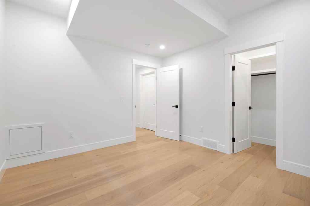MLS® A2254229 - 2122 29 Avenue SW in Richmond Calgary, Residential