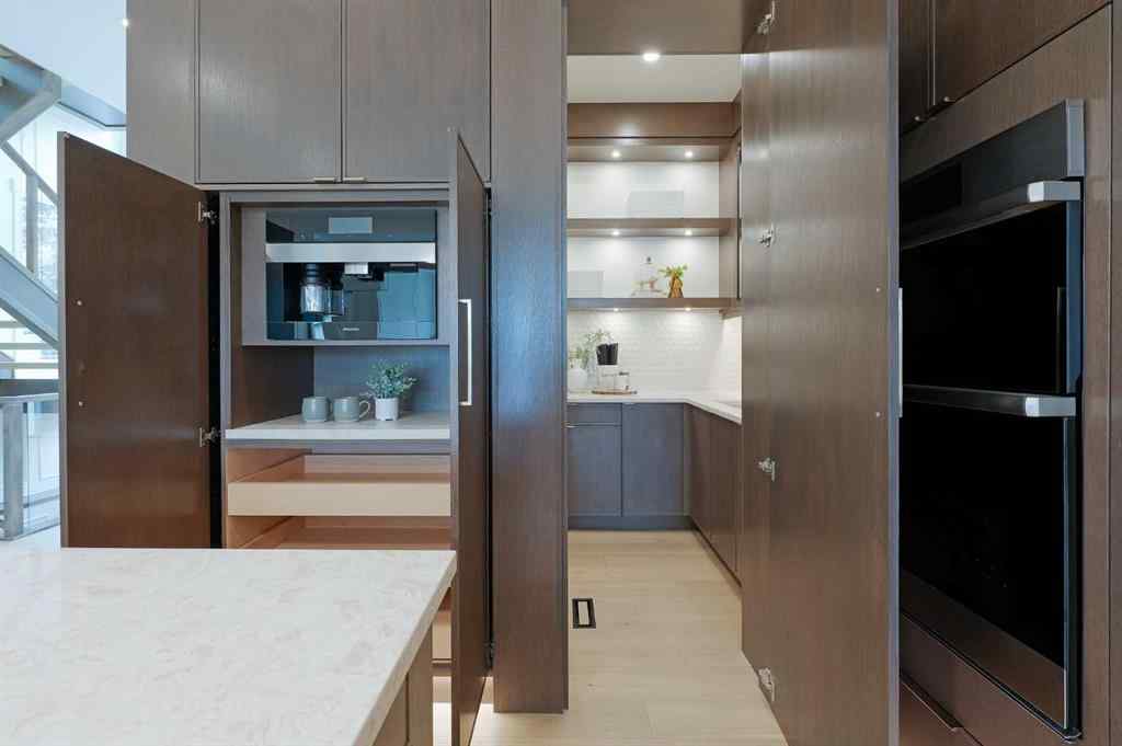 MLS® A2254229 - 2122 29 Avenue SW in Richmond Calgary, Residential