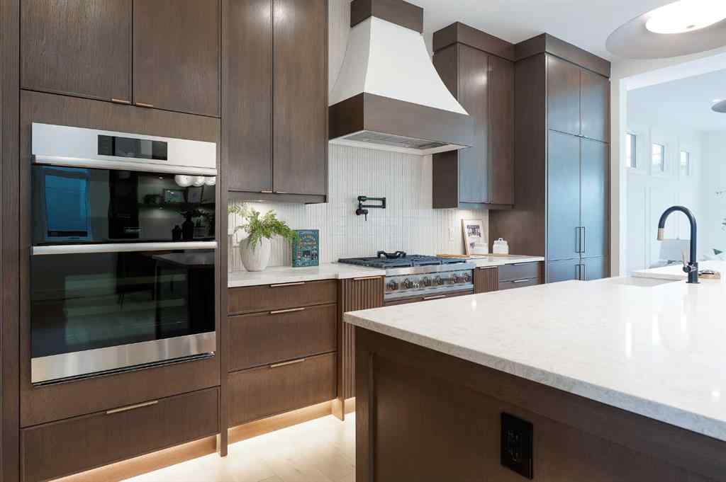 MLS® A2254229 - 2122 29 Avenue SW in Richmond Calgary, Residential