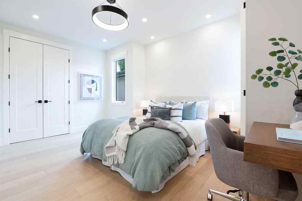 MLS® A2254229 - 2122 29 Avenue SW in Richmond Calgary, Residential