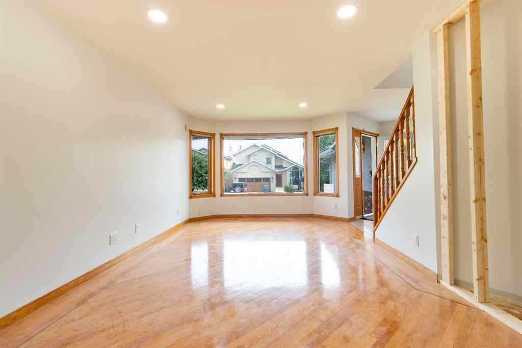 MLS® A2254231 - 43 Signal Hill Mews SW in Signal Hill Calgary, Residential