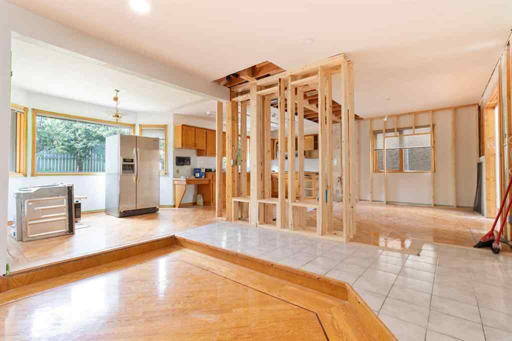 MLS® A2254231 - 43 Signal Hill Mews SW in Signal Hill Calgary, Residential