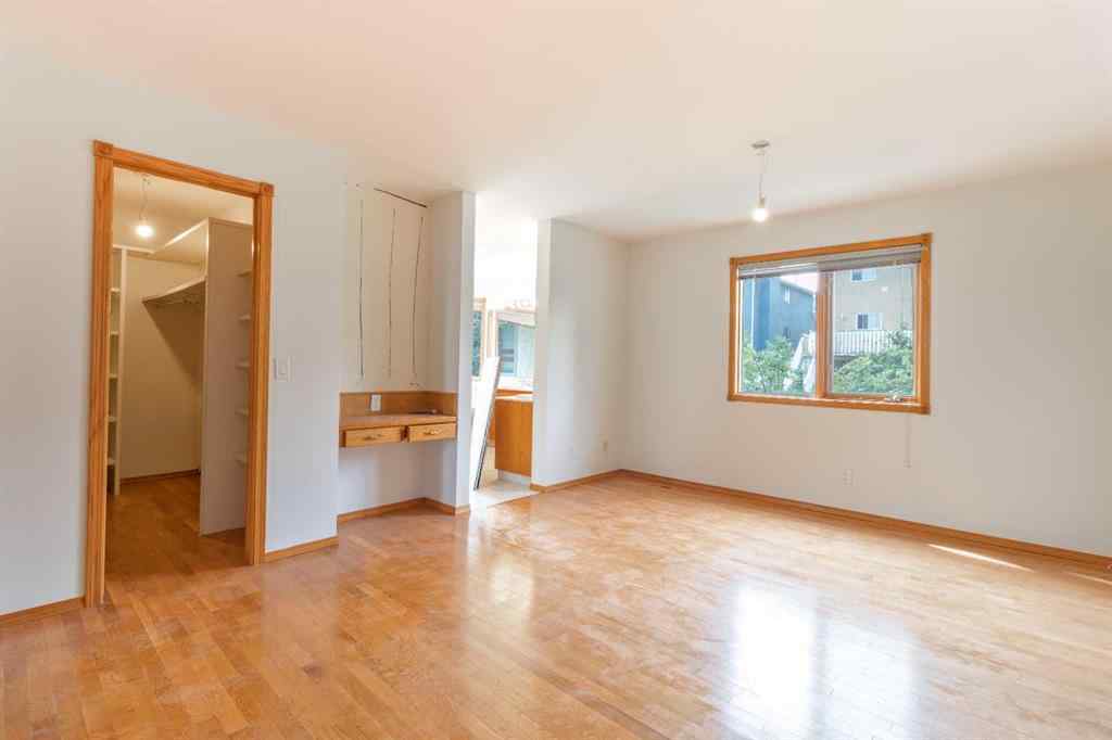 MLS® A2254231 - 43 Signal Hill Mews SW in Signal Hill Calgary, Residential