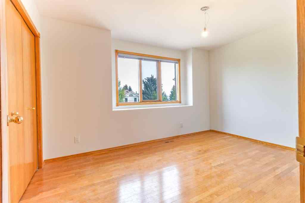 MLS® A2254231 - 43 Signal Hill Mews SW in Signal Hill Calgary, Residential