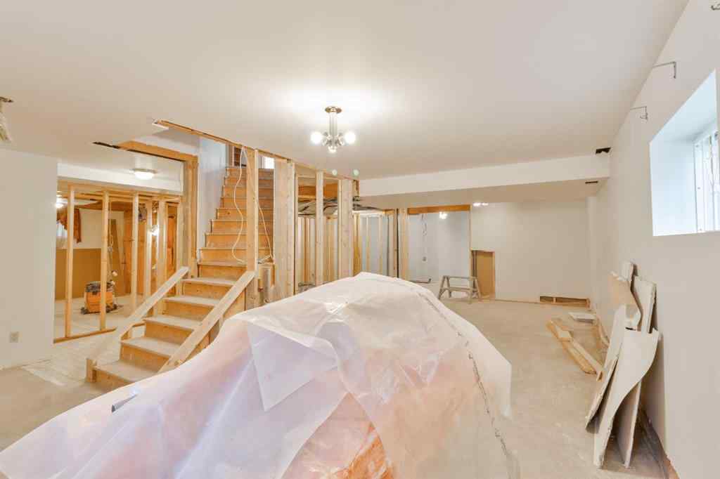 MLS® A2254231 - 43 Signal Hill Mews SW in Signal Hill Calgary, Residential