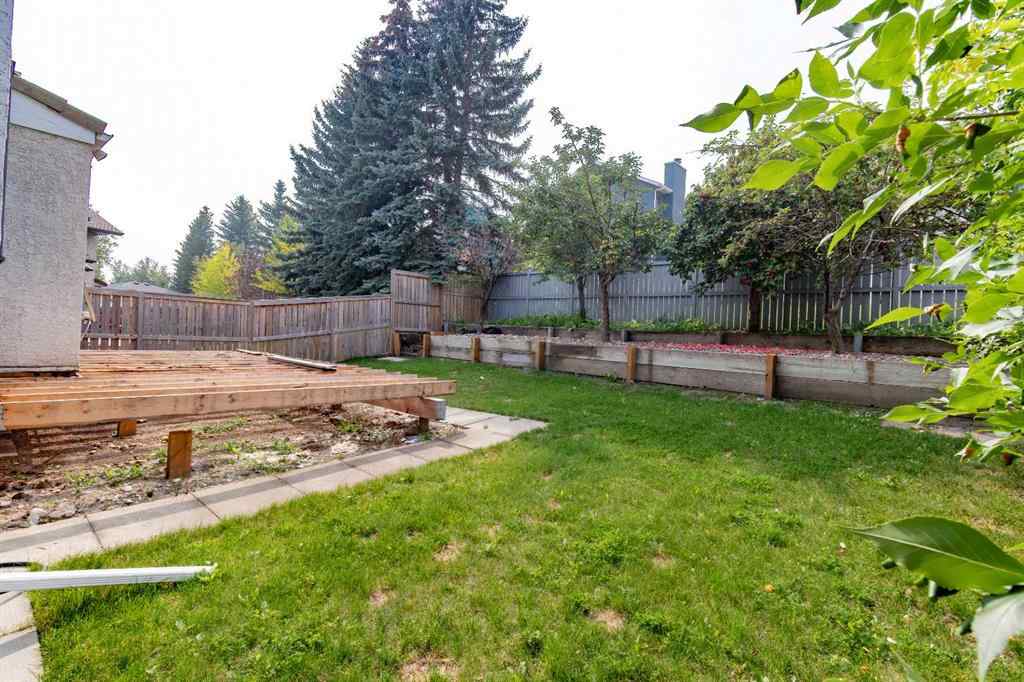 MLS® A2254231 - 43 Signal Hill Mews SW in Signal Hill Calgary, Residential