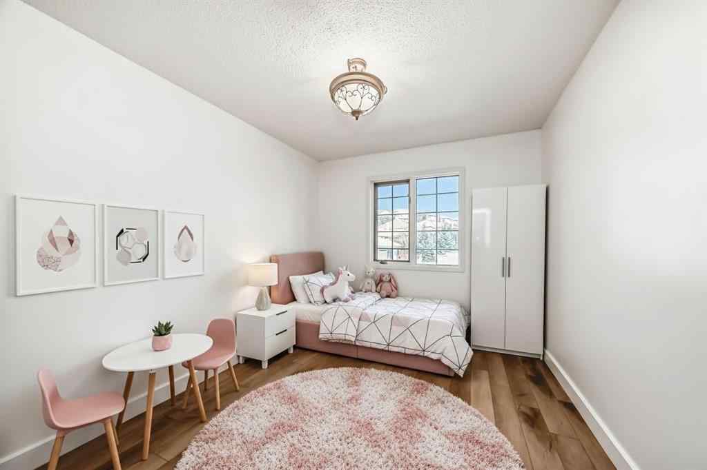 MLS® A2254234 - 118 Signature Close SW in Signal Hill Calgary, Residential