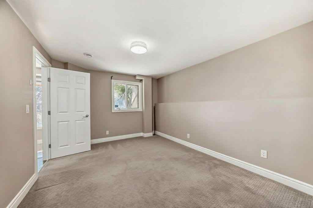 MLS® A2254234 - 118 Signature Close SW in Signal Hill Calgary, Residential
