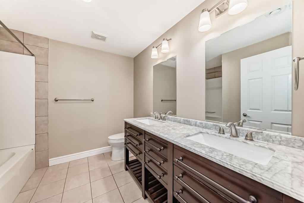 MLS® A2254234 - 118 Signature Close SW in Signal Hill Calgary, Residential