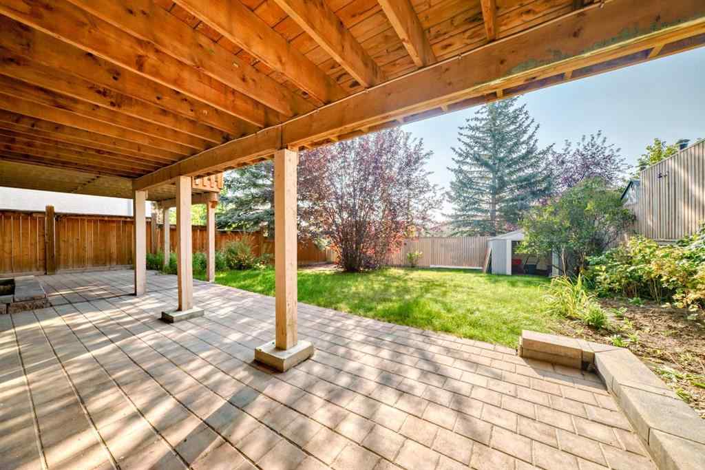 MLS® A2254234 - 118 Signature Close SW in Signal Hill Calgary, Residential