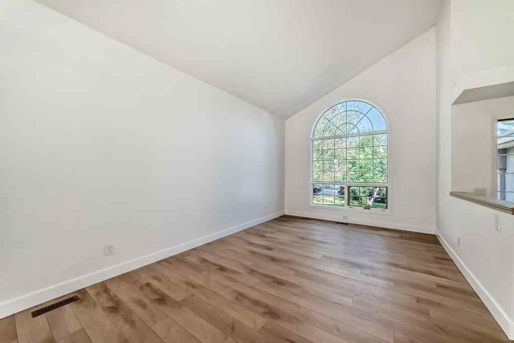 MLS® A2254234 - 118 Signature Close SW in Signal Hill Calgary, Residential