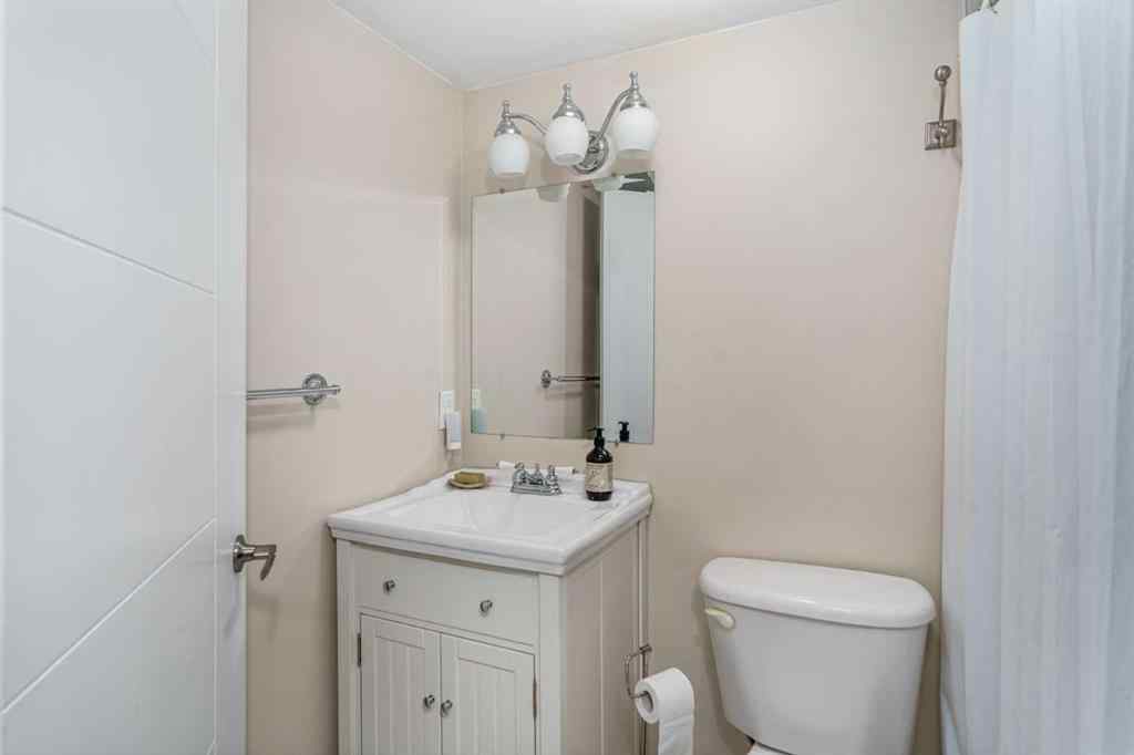 MLS® A2254235 - 92 Baker Crescent NW in Brentwood Calgary, Residential