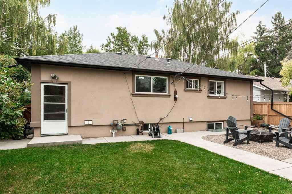 MLS® A2254235 - 92 Baker Crescent NW in Brentwood Calgary, Residential