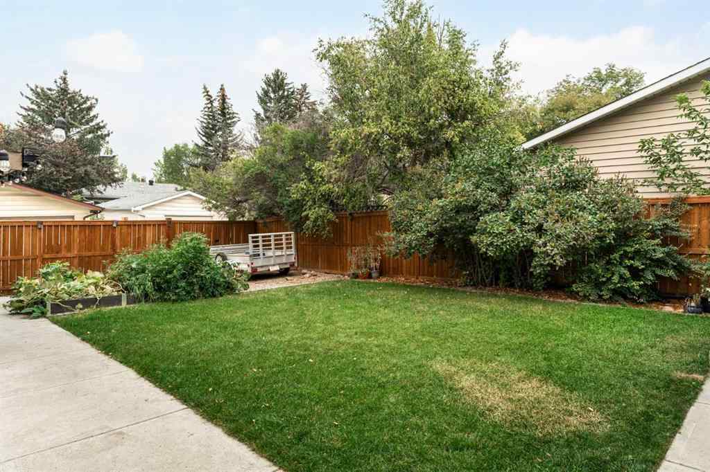 MLS® A2254235 - 92 Baker Crescent NW in Brentwood Calgary, Residential
