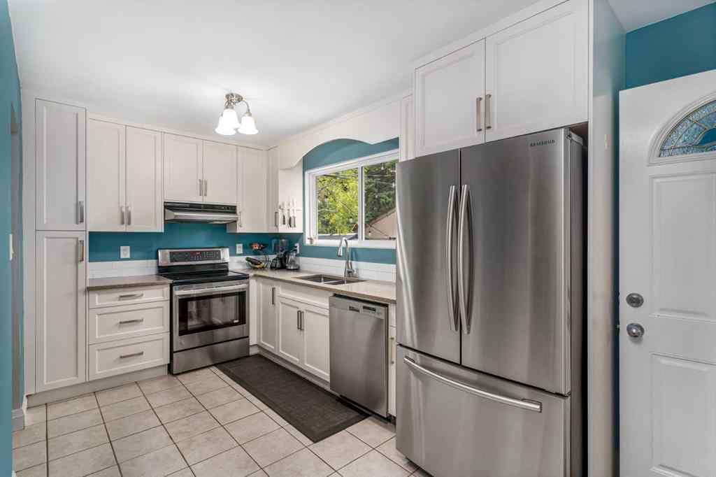 MLS® A2254235 - 92 Baker Crescent NW in Brentwood Calgary, Residential