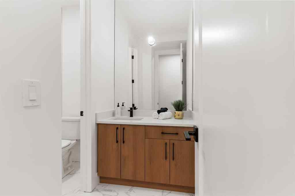 MLS® A2254238 - 2632 36 Street SW in Killarney/Glengarry Calgary, Residential