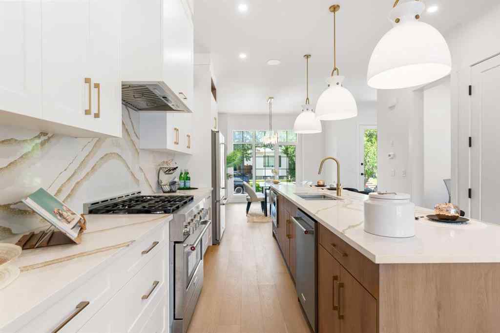 MLS® A2254238 - 2632 36 Street SW in Killarney/Glengarry Calgary, Residential
