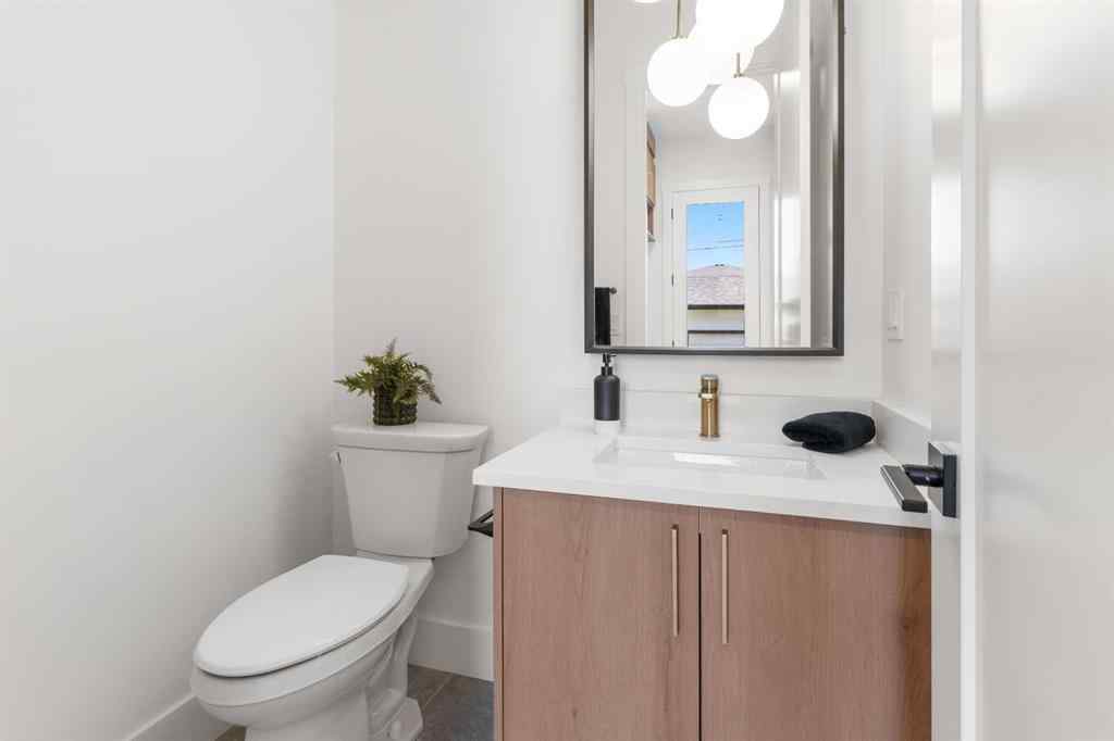 MLS® A2254238 - 2632 36 Street SW in Killarney/Glengarry Calgary, Residential