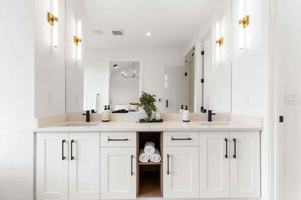MLS® A2254238 - 2632 36 Street SW in Killarney/Glengarry Calgary, Residential