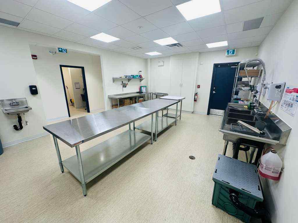 MLS® A2254242 - Unit #2120 11 Royal Vista Drive NW in Royal Vista Calgary, Commercial