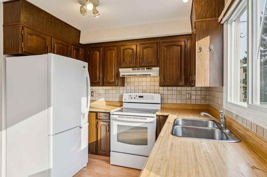 MLS® A2254247 - 25 Macewan Glen Close NW in MacEwan Glen Calgary, Residential