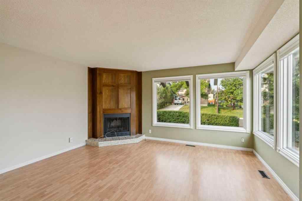 MLS® A2254247 - 25 Macewan Glen Close NW in MacEwan Glen Calgary, Residential