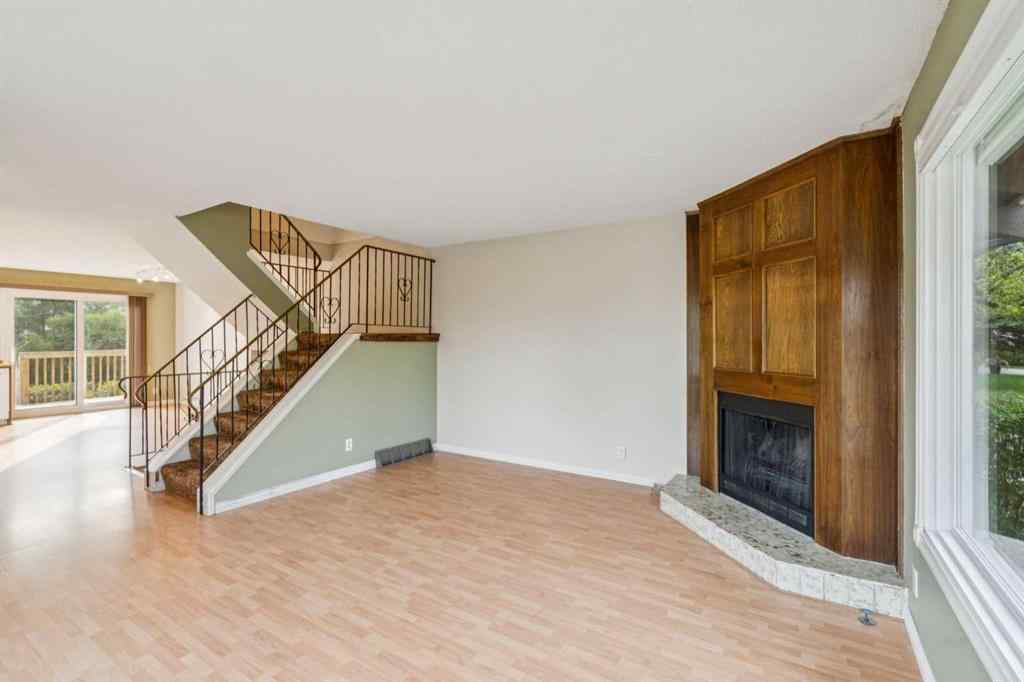 MLS® A2254247 - 25 Macewan Glen Close NW in MacEwan Glen Calgary, Residential
