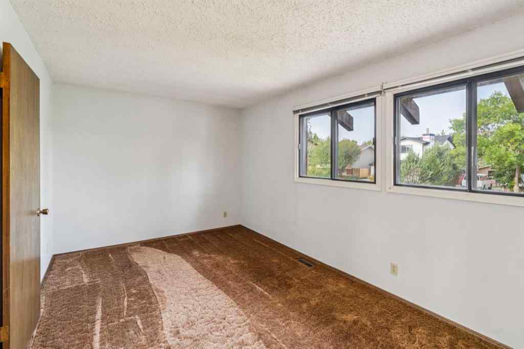 MLS® A2254247 - 25 Macewan Glen Close NW in MacEwan Glen Calgary, Residential