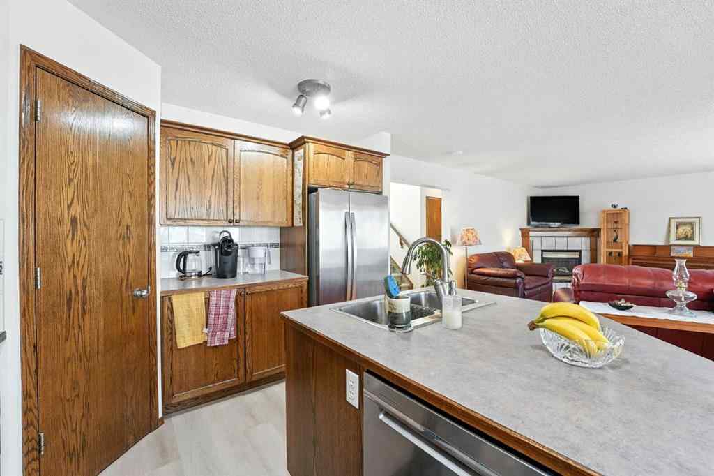 MLS® A2254249 - 42 Citadel Crest Green NW in Citadel Calgary, Residential