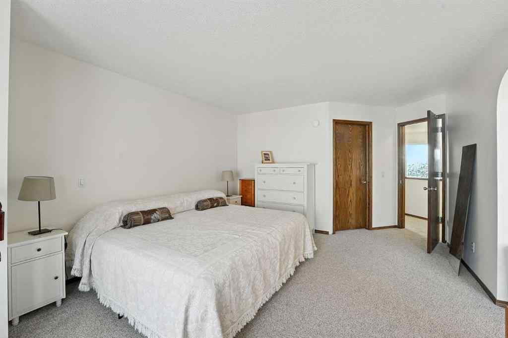 MLS® A2254249 - 42 Citadel Crest Green NW in Citadel Calgary, Residential