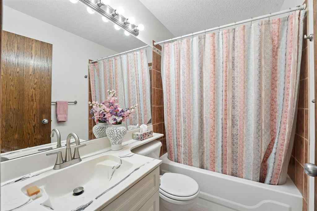 MLS® A2254249 - 42 Citadel Crest Green NW in Citadel Calgary, Residential