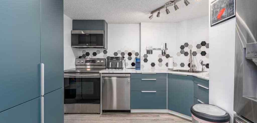 MLS® A2254258 - Unit #406 511 56 Avenue SW in Windsor Park Calgary, Residential