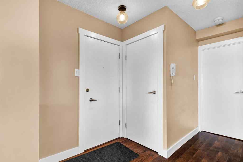 MLS® A2254259 - Unit #201 2209 14 Street SW in Bankview Calgary, Residential