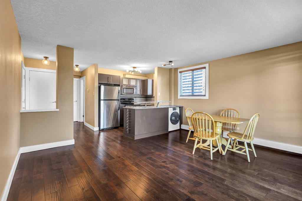 MLS® A2254259 - Unit #201 2209 14 Street SW in Bankview Calgary, Residential