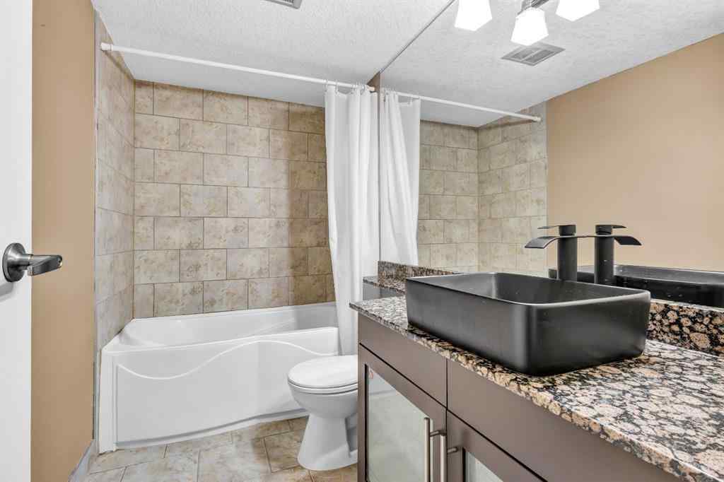 MLS® A2254259 - Unit #201 2209 14 Street SW in Bankview Calgary, Residential
