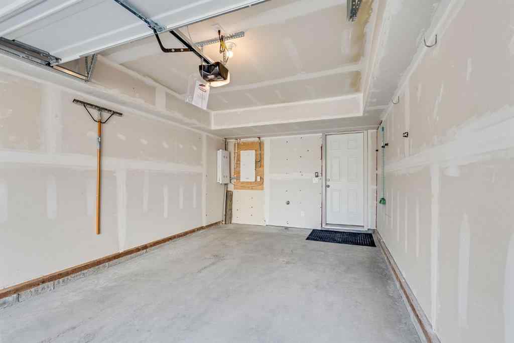 MLS® A2254266 - 91 Spring Creek Common SW in Springbank Hill Calgary, Residential