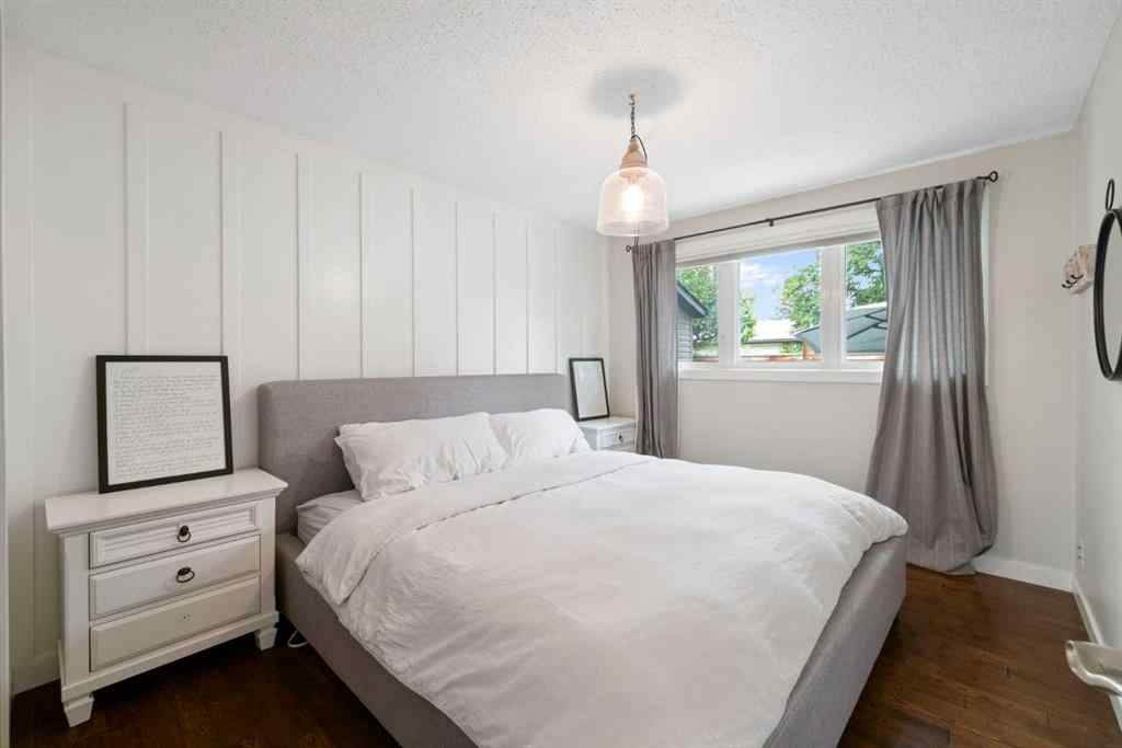 MLS® A2254278 - 2604 63 Avenue SW in Lakeview Calgary, Residential