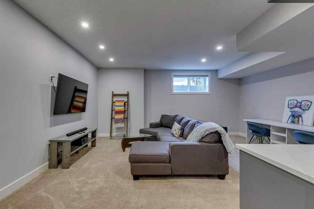 MLS® A2254281 - 4017 1 Street NW in Highland Park Calgary, Residential