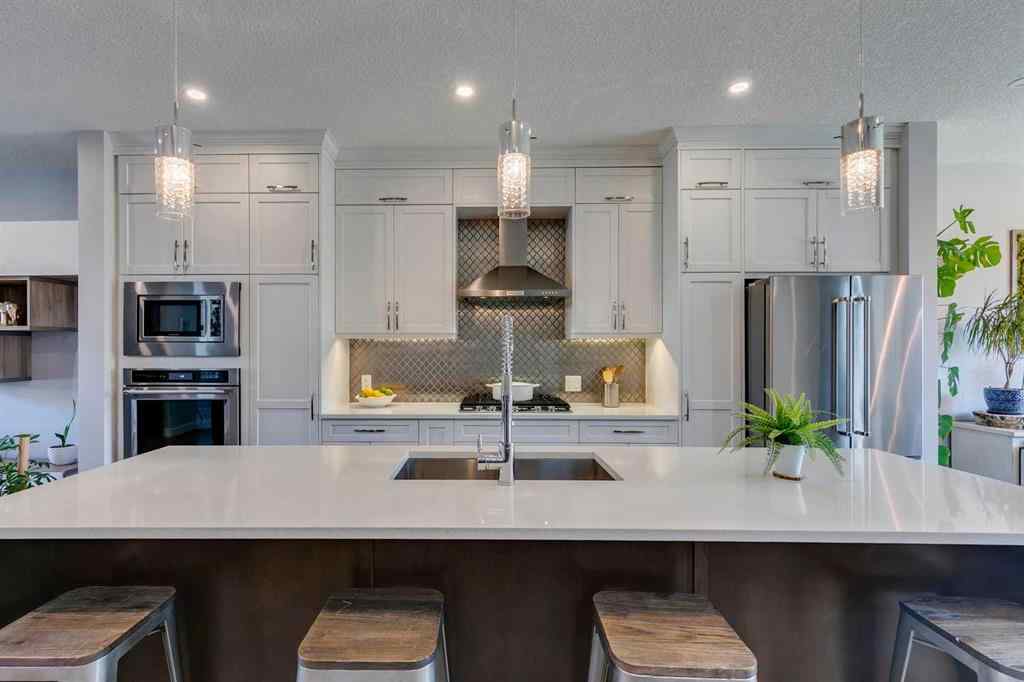 MLS® A2254281 - 4017 1 Street NW in Highland Park Calgary, Residential
