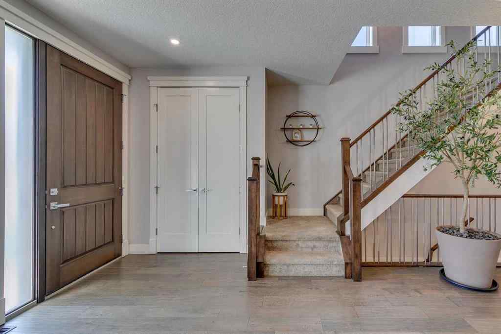 MLS® A2254281 - 4017 1 Street NW in Highland Park Calgary, Residential