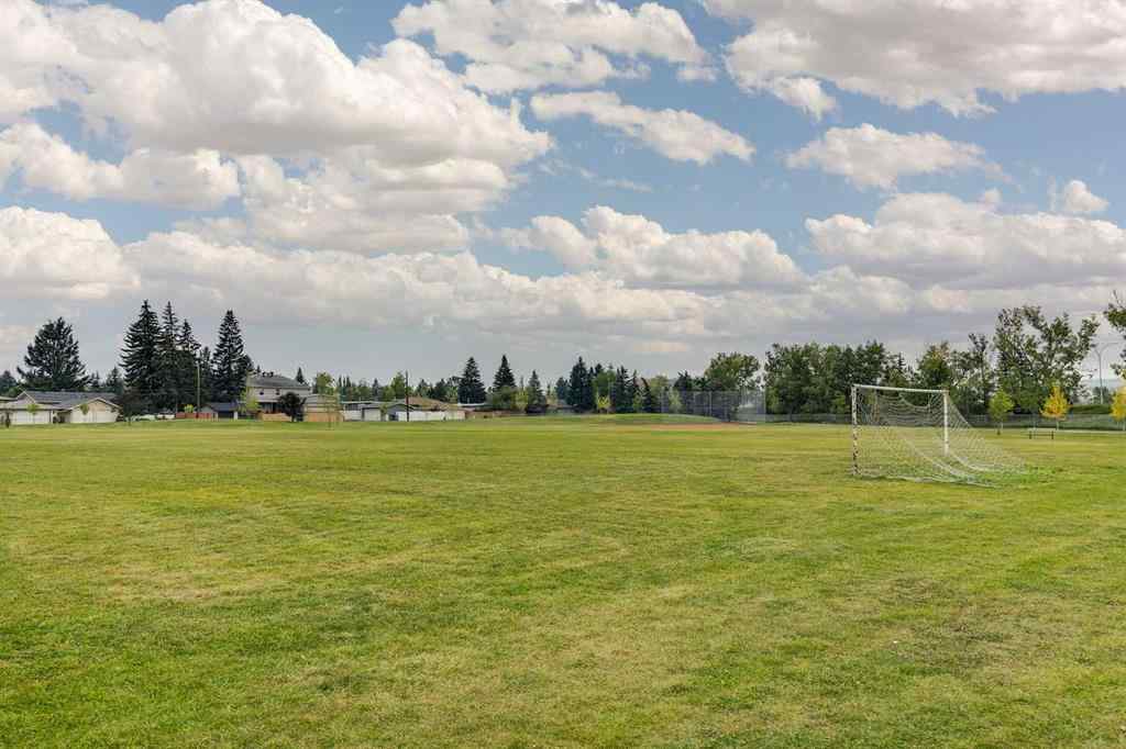 MLS® A2254282 - Unit #305 3950 46 Avenue NW in Varsity Calgary, Residential