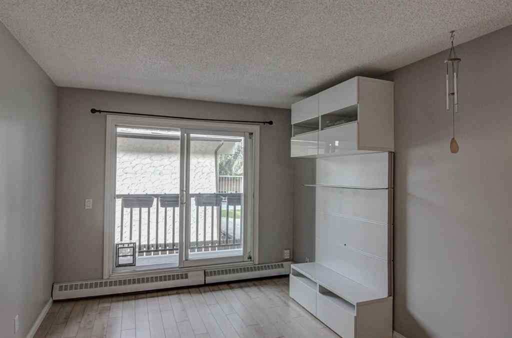MLS® A2254283 - Unit #204 4311 73 Street NW in Bowness Calgary, Residential
