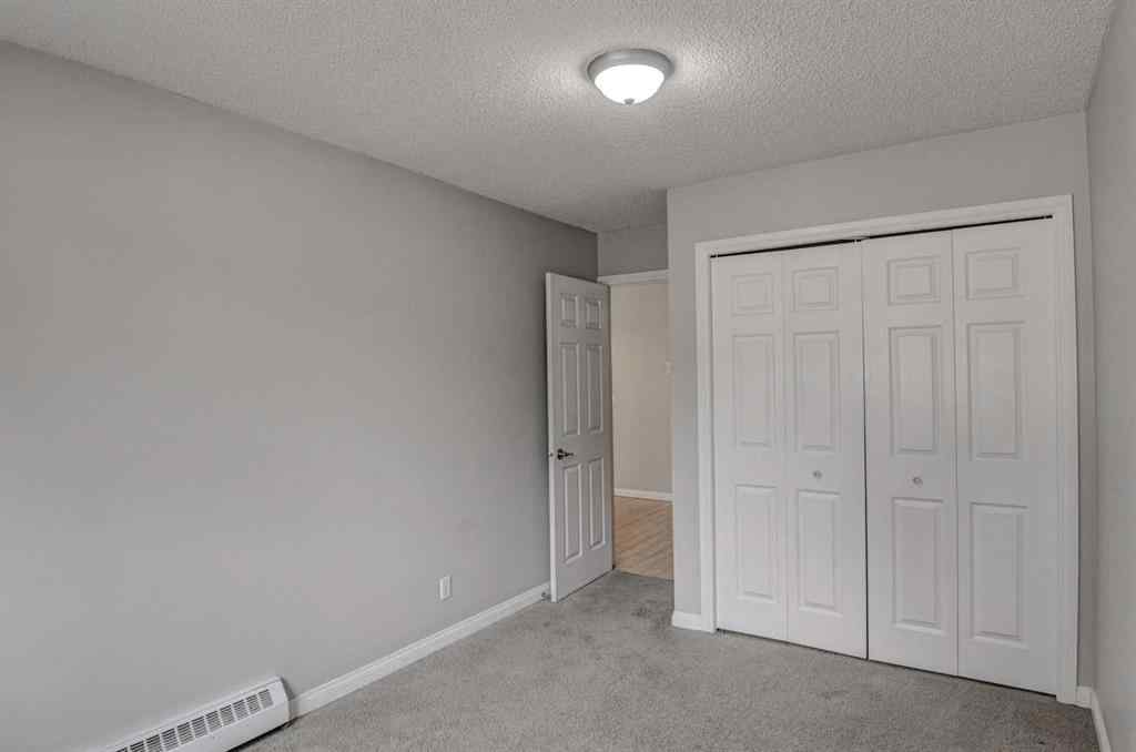 MLS® A2254283 - Unit #204 4311 73 Street NW in Bowness Calgary, Residential