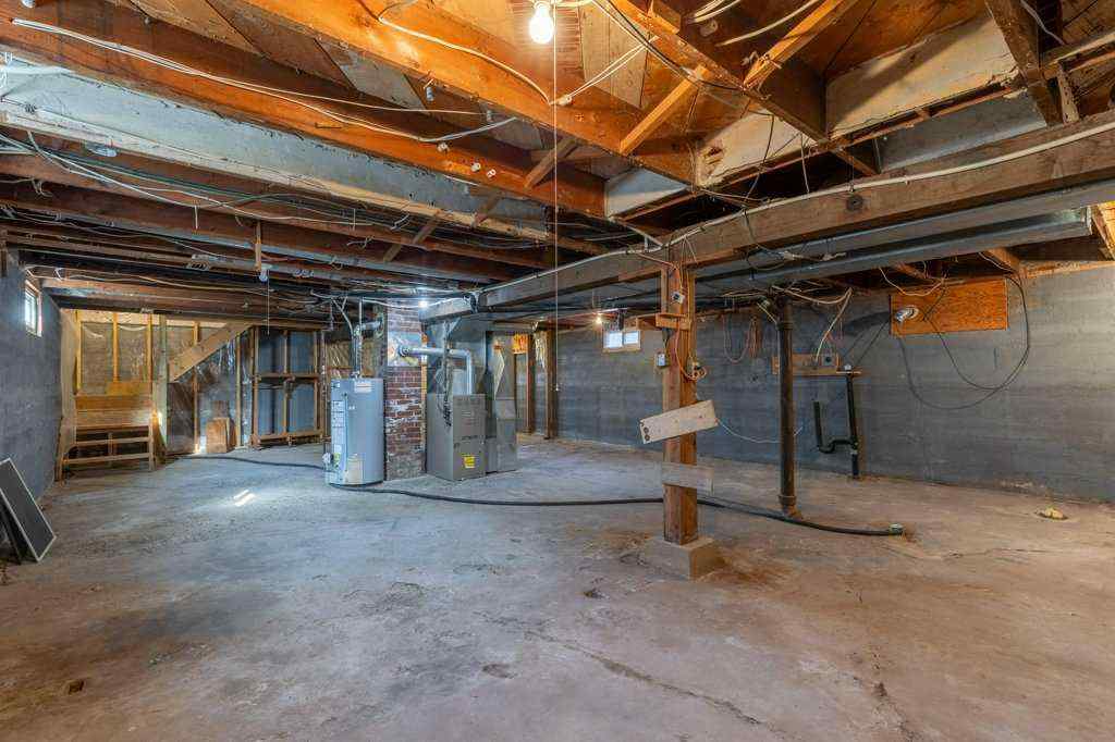 MLS® A2254300 - 730 12A Street N in Senator Buchanan Lethbridge, Residential
