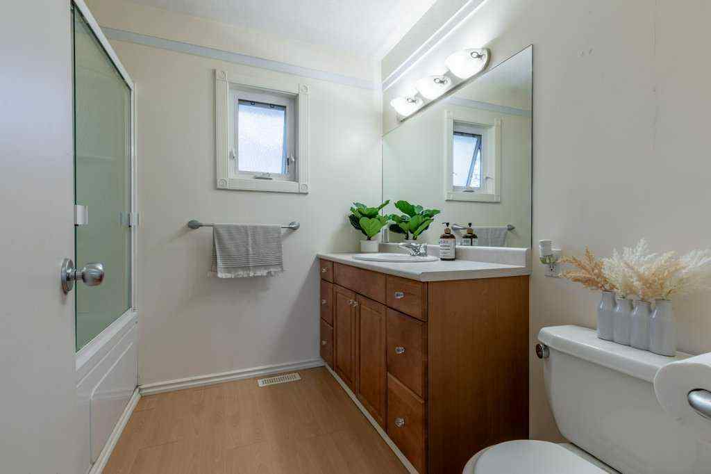 MLS® A2254300 - 730 12A Street N in Senator Buchanan Lethbridge, Residential