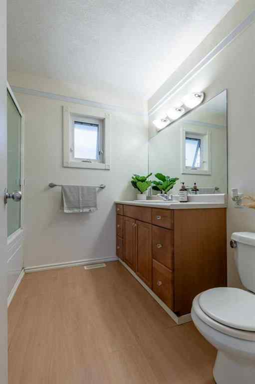 MLS® A2254300 - 730 12A Street N in Senator Buchanan Lethbridge, Residential