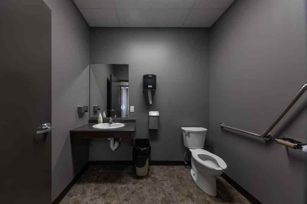 MLS® A2254306 - 7156 56 Street  in Hill Industrial Lloydminster, Commercial