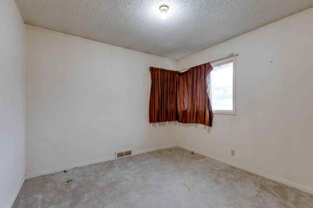 MLS® A2254308 - 2240 35 Street SW in Killarney/Glengarry Calgary, Residential