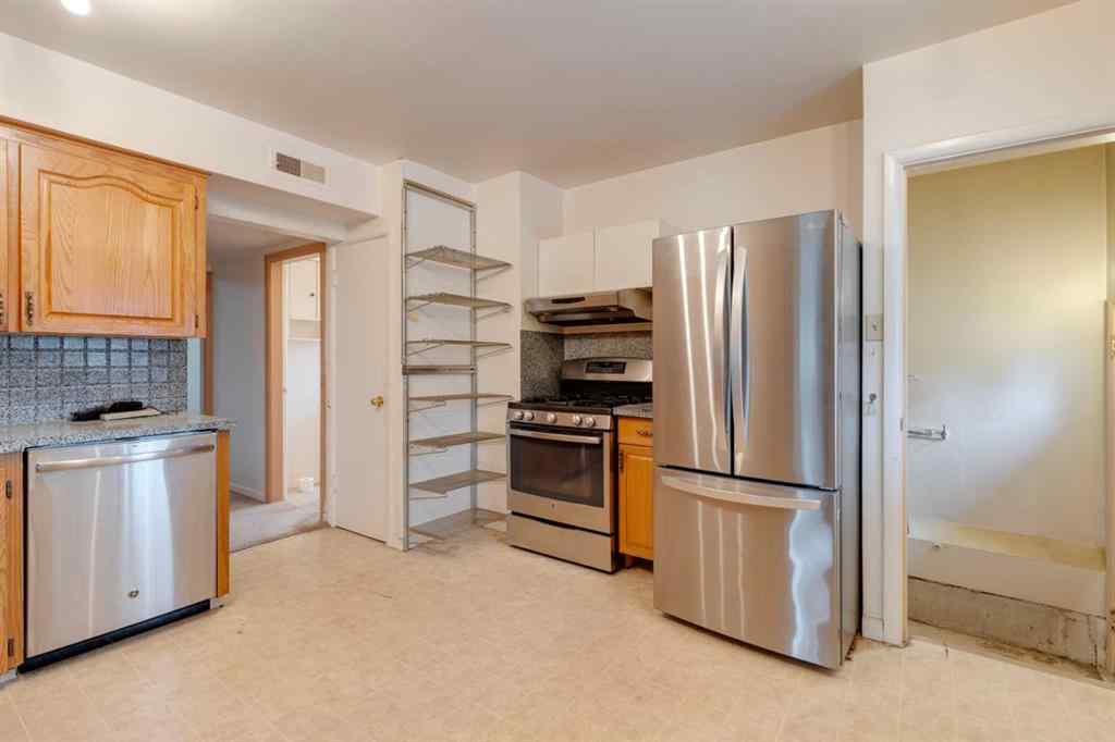 MLS® A2254308 - 2240 35 Street SW in Killarney/Glengarry Calgary, Residential
