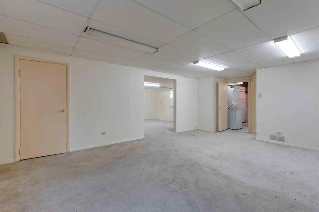 MLS® A2254308 - 2240 35 Street SW in Killarney/Glengarry Calgary, Residential
